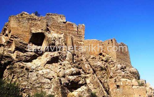 قلعه ملک کیومرث - عکس از گوگل